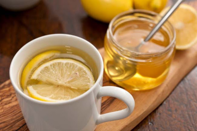 गुनगुने पानी में शहद और नींबू के 10 फायदे Benefits of Honey Lemon Warm Water