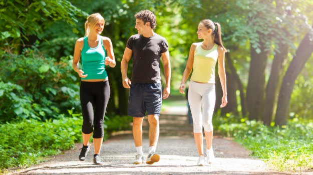फिट रहने के लिए बेहद जरुरी है वॉकिंग Walking Importance For Fitness in Hindi